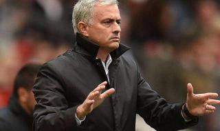 曼联多少年没拿冠军了